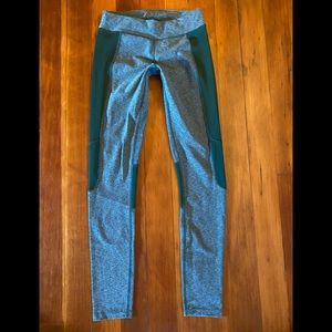 The north face woman’s hike yoga stretch pants quick dry S green